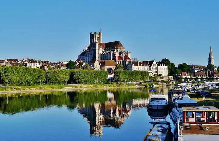 Auxerre - week-end romantique