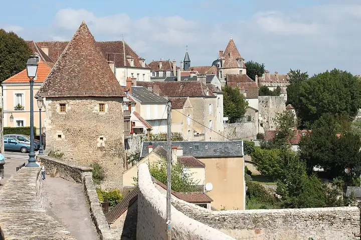 Avallon - week-end romantique