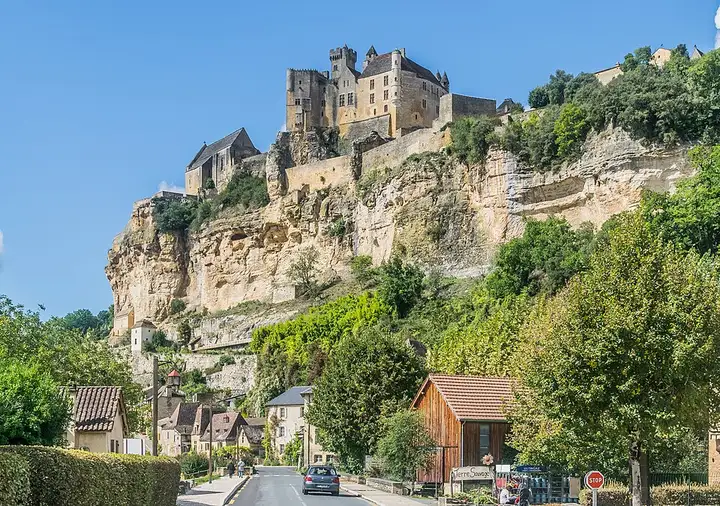 Beynac-et-Cazenac - week-end romantique