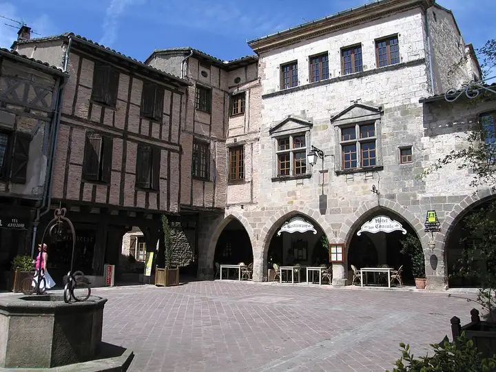 Castelnau-de-Montmiral - week-end romantique