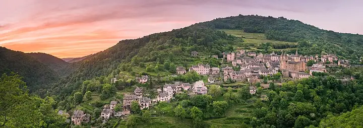Conques-en-Rouergue - week-end romantique