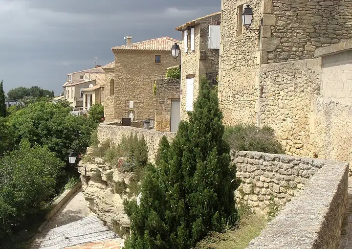 Cornillon-Confoux - week-end romantique