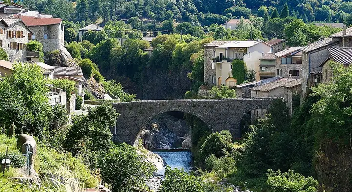 Jaujac - week-end romantique