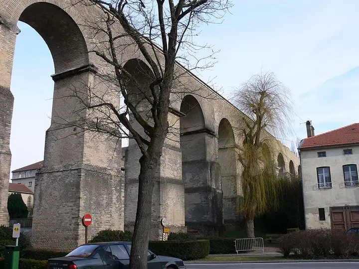 Jouy-aux-Arches - week-end romantique