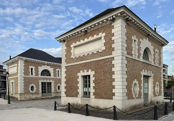 Les Pavillons-sous-Bois - séjour romantique