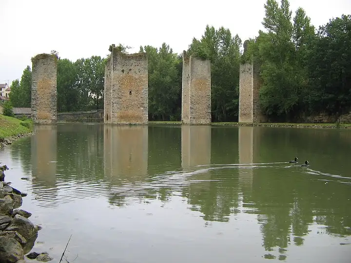 Lussac-les-Châteaux - week-end romantique