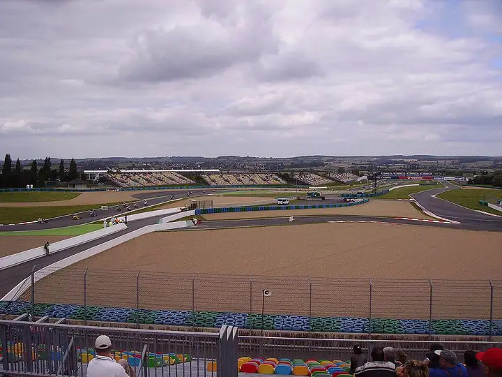 Magny-Cours - week-end romantique
