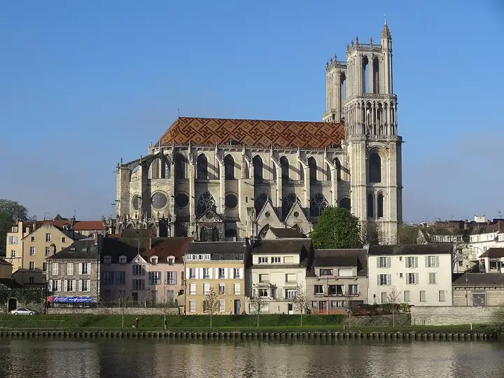 Mantes-la-Jolie - week-end romantique