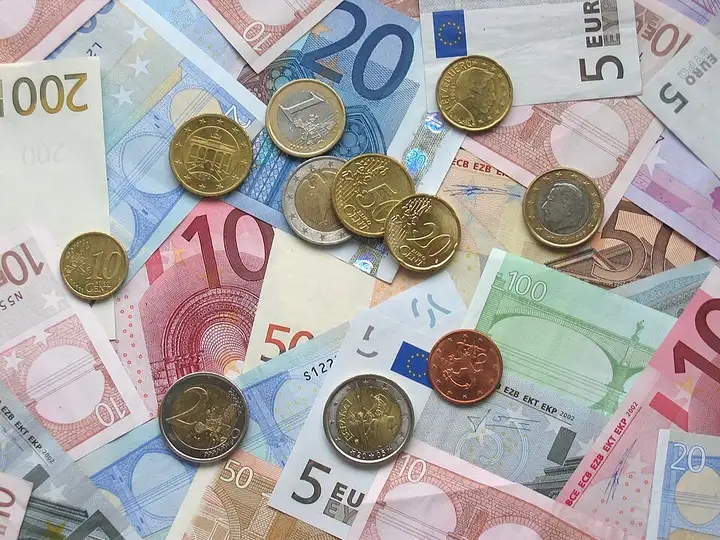 Monnaie - week-end romantique