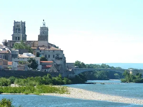 Pont-Saint-Esprit - week-end romantique