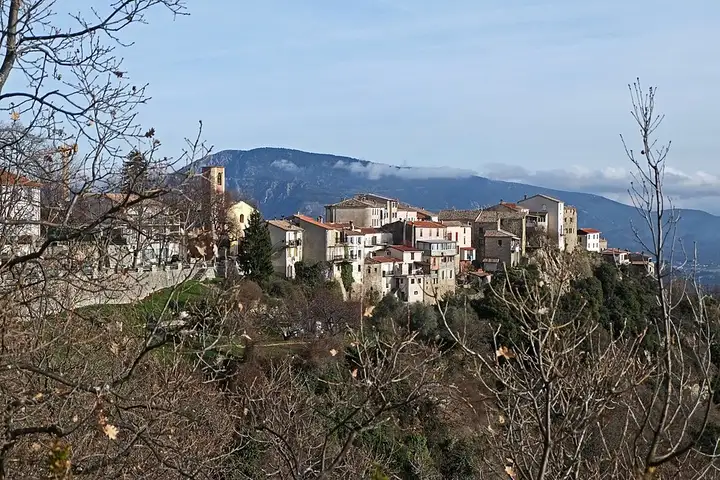 Revest-les-Roches - week-end romantique