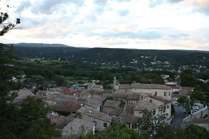 Saint-Julien-de-Peyrolas - week-end romantique
