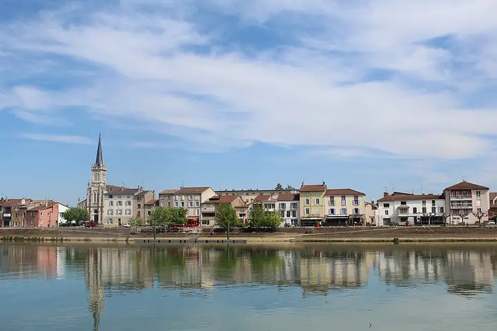 Saint-Laurent-sur-Saône - week-end romantique