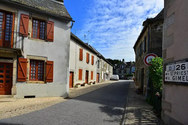 Saint-Martial-de-Gimel - week-end romantique