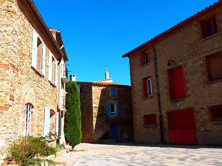 Sainte-Colombe-de-la-Commanderie - week-end romantique