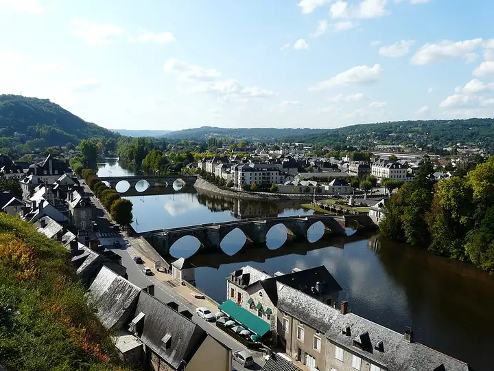Terrasson-Lavilledieu - week-end romantique