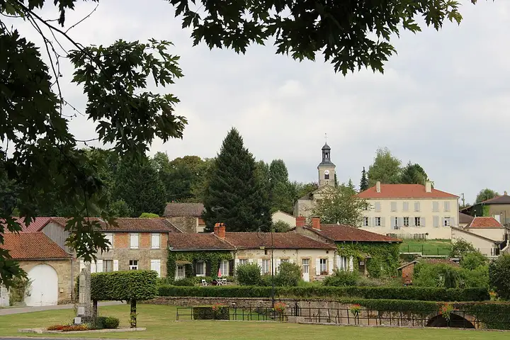 Trois-Fontaines-l'Abbaye - week-end romantique